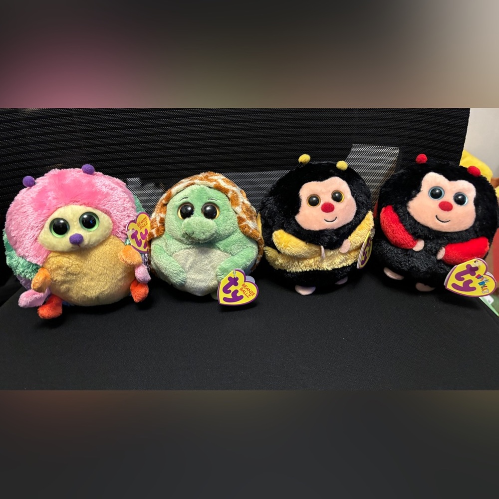 Beanie ballz set of 4 NWT